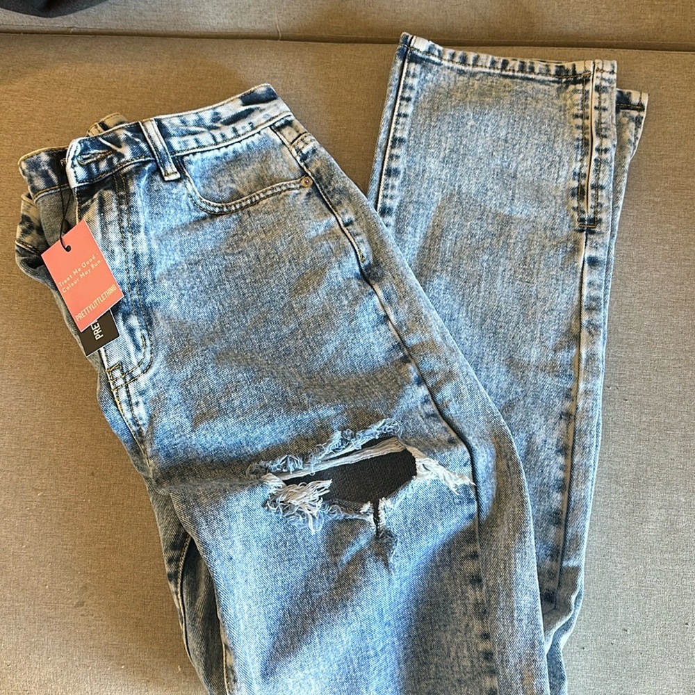 Pretty Little thing jeans